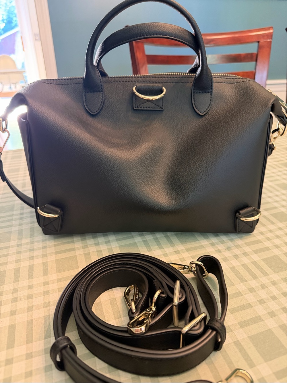 Mina Baie Black mini Emmy with Removable Strap - Picture 3 of 5